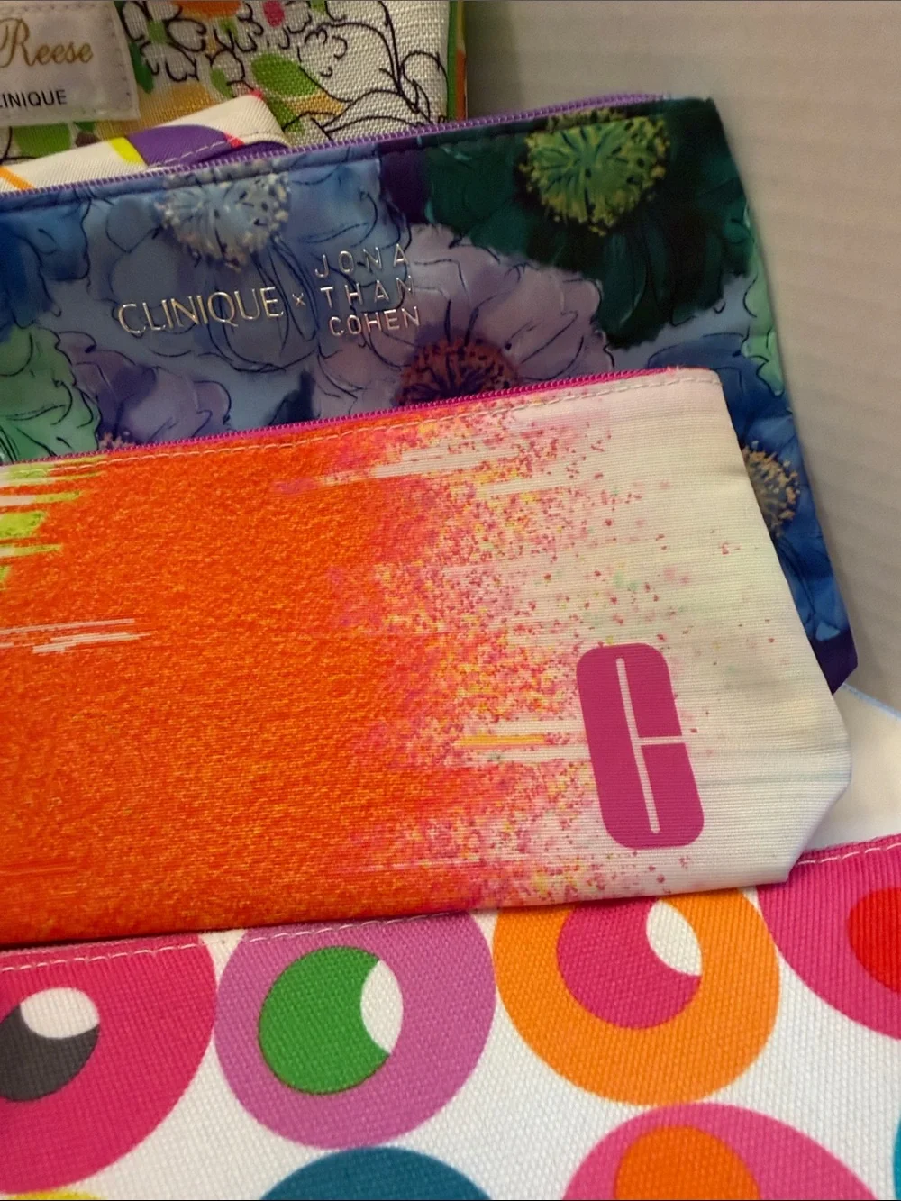 Clinique 15 Cosmetic Bags! Take Them!